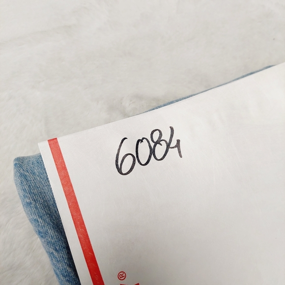 NWT Topshop Petite Straight Jeans with Raw Hem in Bleach P6084 - Picture 9 of 9